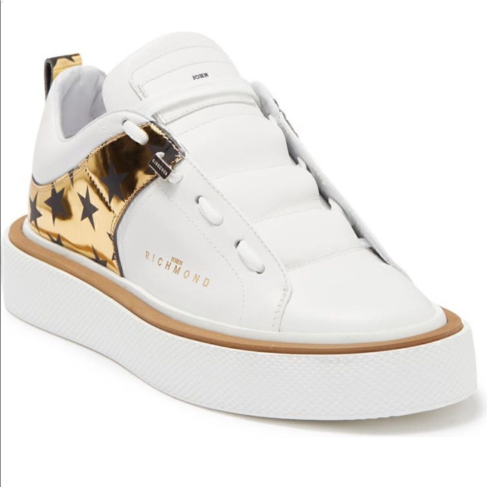 John Richmond Women’s Metallic star leather fashion sneaker white EU37/ US6,5-7